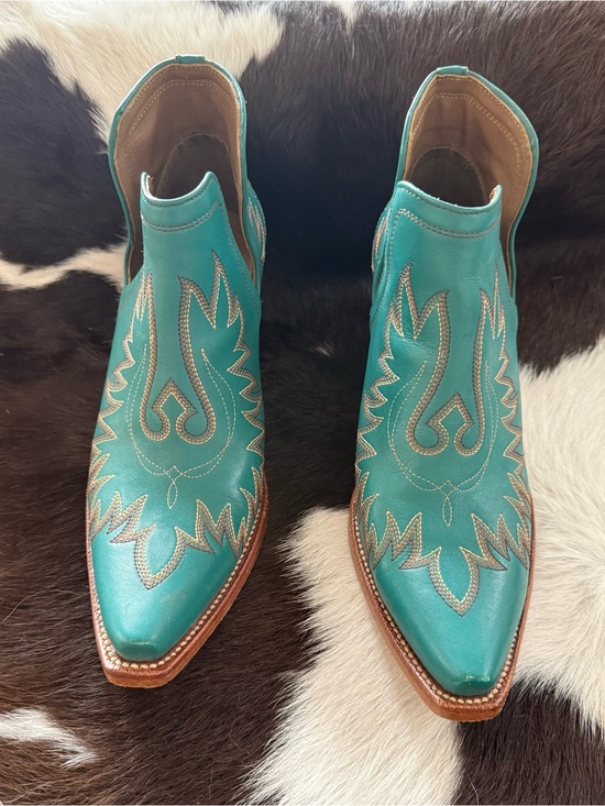 Ariat Shoes - Ariat Dixon Booties Turquoise Leather Western Ankle Boots - Women